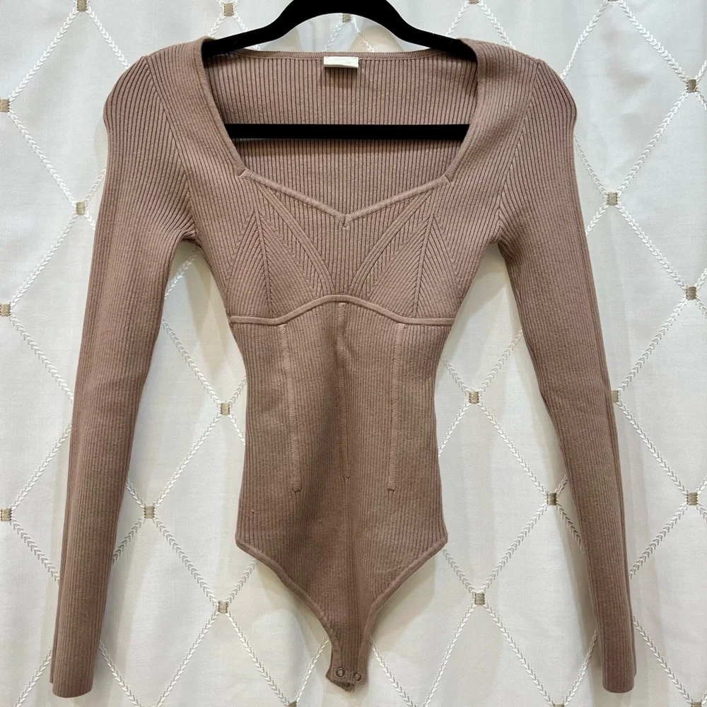 Abercrombie Long Sleeve Bodysuit - Picture 2 of 2